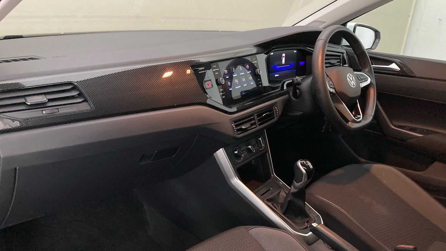 Used Volkswagen Polo 2022 for sale - 76480209: Photo 2