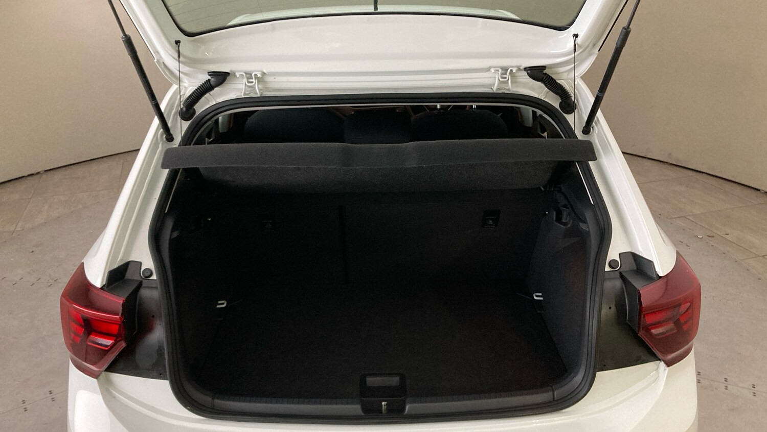 Used Volkswagen Polo 2022 for sale - 76480209: Photo 20