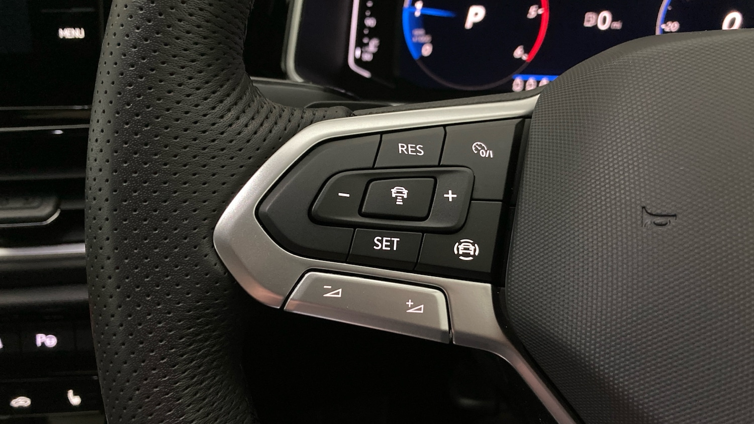 Used Volkswagen T-Roc 2025 for sale - 77802262: Photo 17