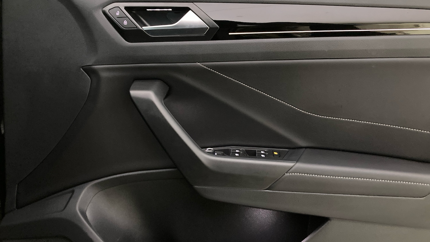 Used Volkswagen T-Roc 2025 for sale - 77802262: Photo 19