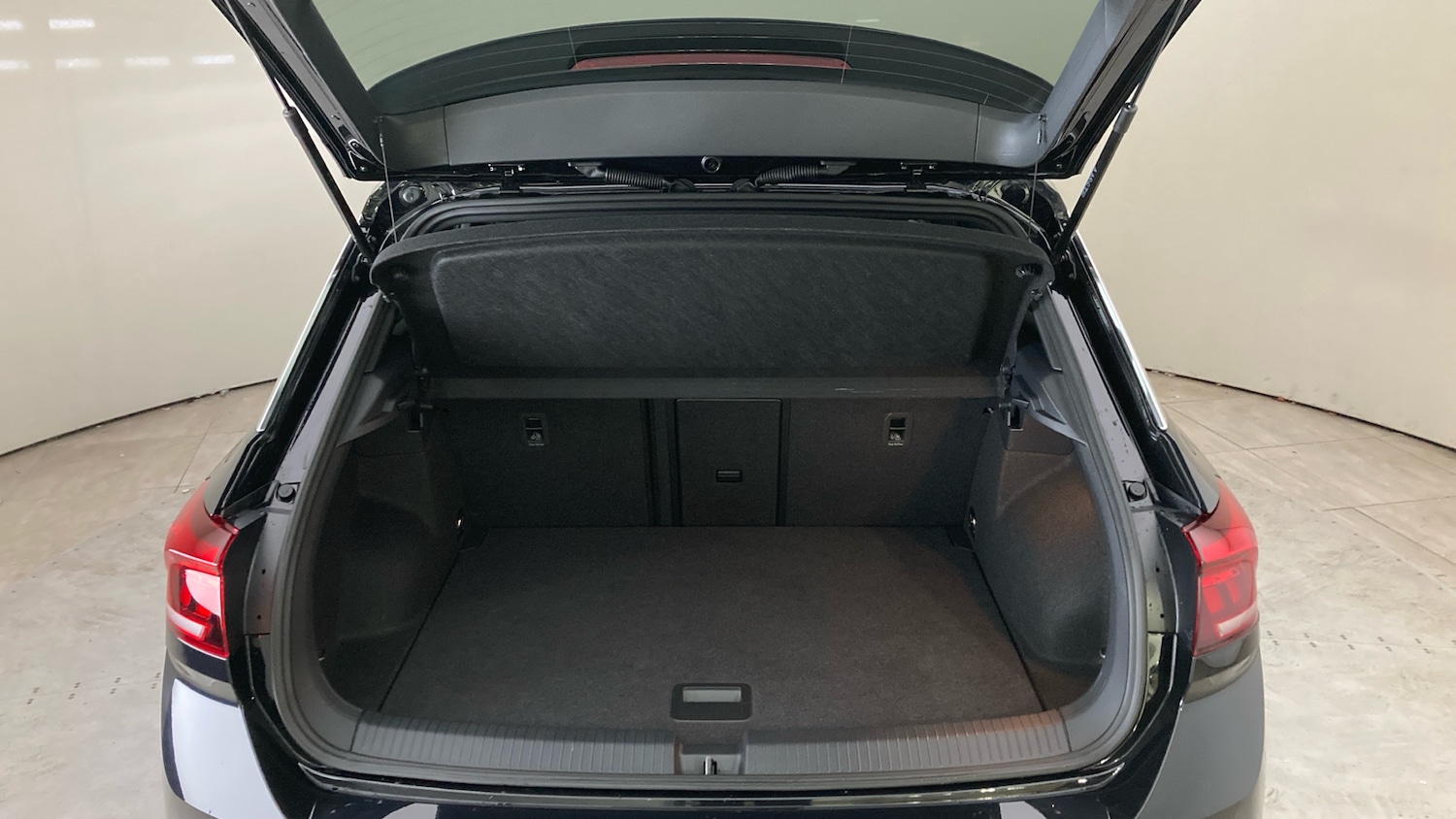 Used Volkswagen T-Roc 2025 for sale - 77802262: Photo 20