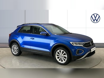 Used Volkswagen T-Roc 2023 for sale - 76720392: Photo