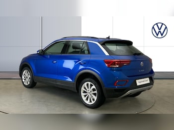Used Volkswagen T-Roc 2023 for sale - 76720392: Photo