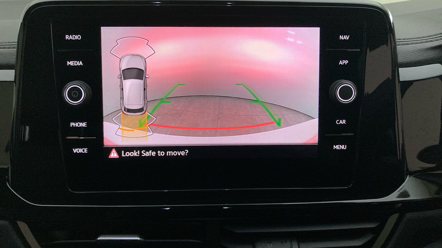 Used Volkswagen T-Roc 2025 for sale - 76263190: Photo 27