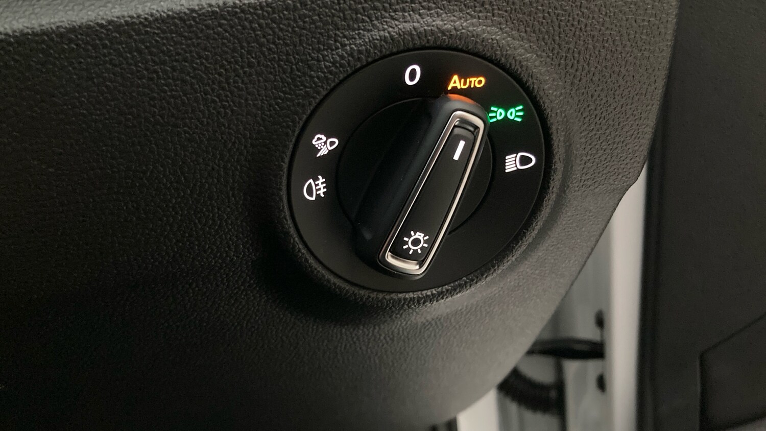 Used Volkswagen T-Roc 2025 for sale - 76263190: Photo 28