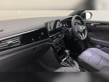 Used Volkswagen T-Roc 2025 for sale - 76263190: Photo