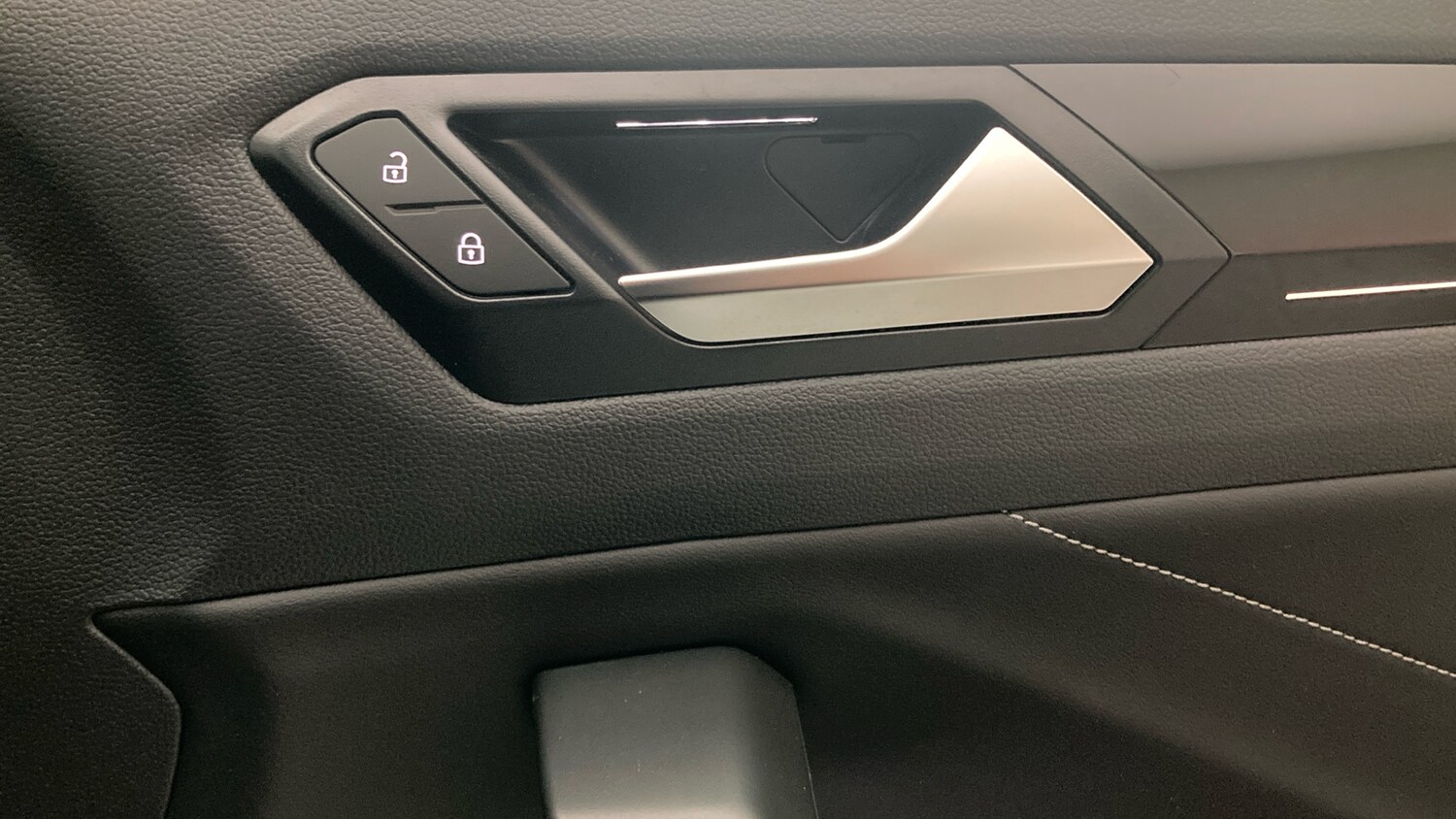 Used Volkswagen T-Roc 2025 for sale - 76263190: Photo 30