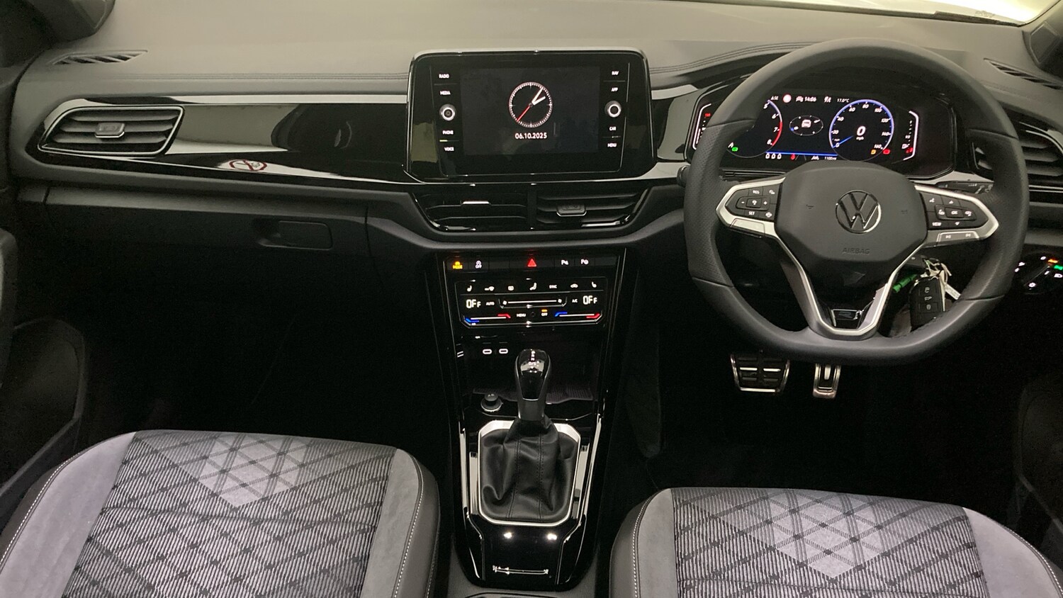 Used Volkswagen T-Roc 2025 for sale - 76263190: Photo 9