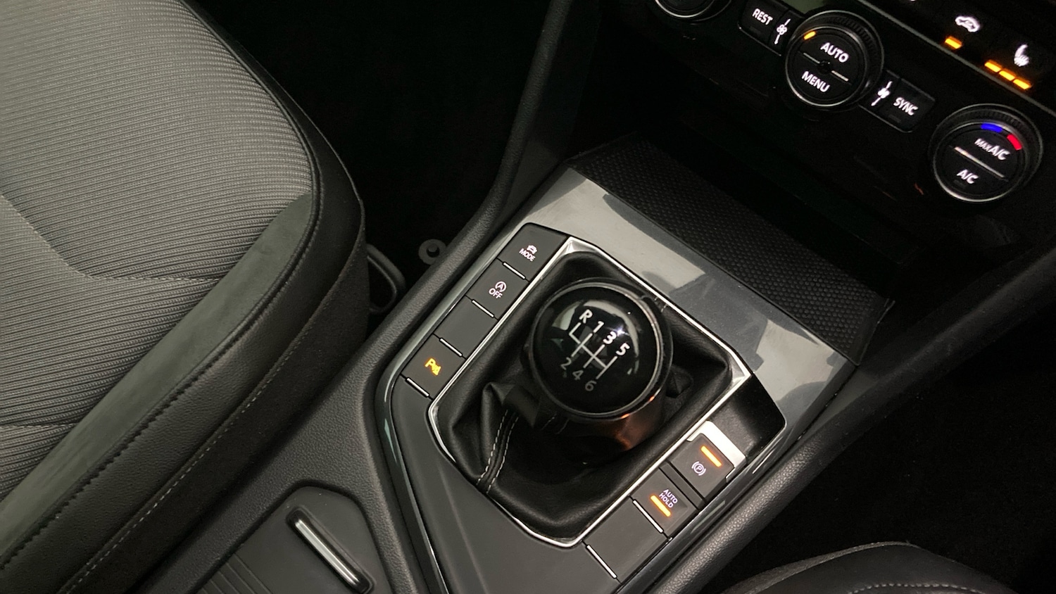 Used Volkswagen Tiguan 2018 for sale - 77026021: Photo 14