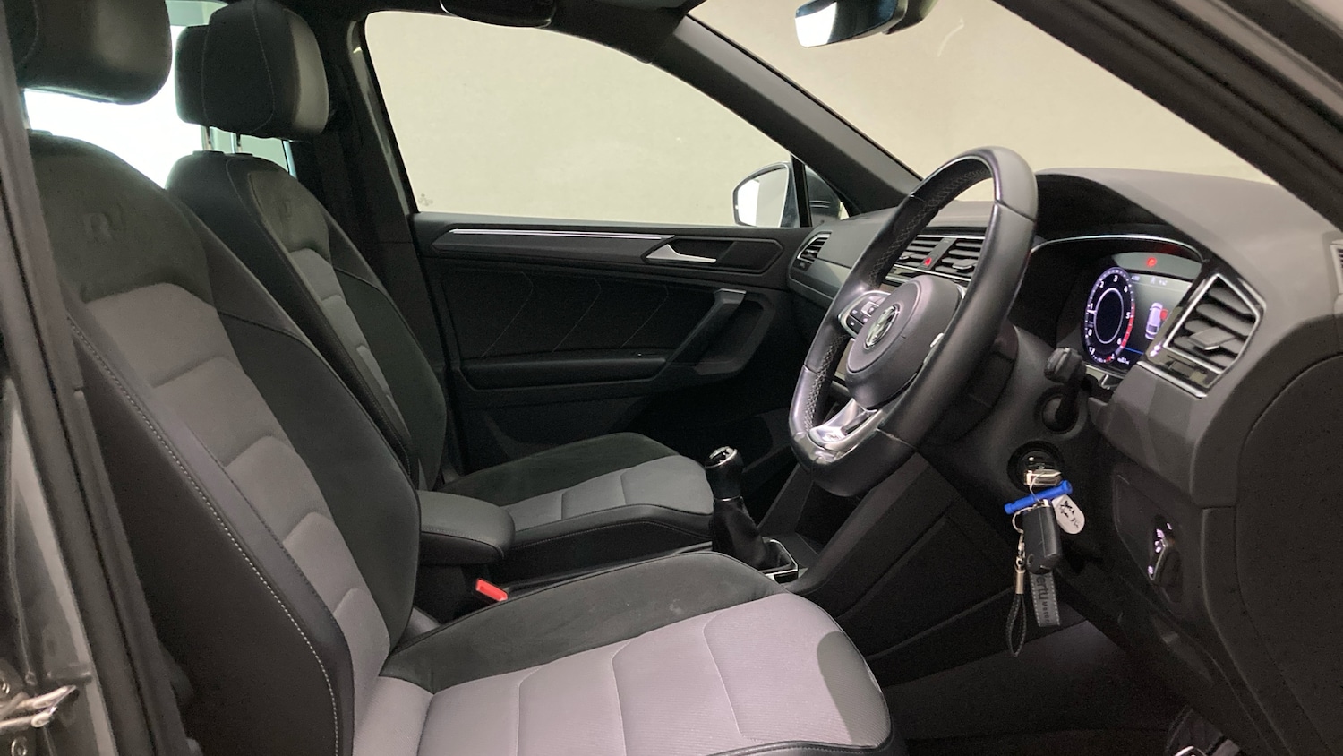 Used Volkswagen Tiguan 2018 for sale - 77026021: Photo 15