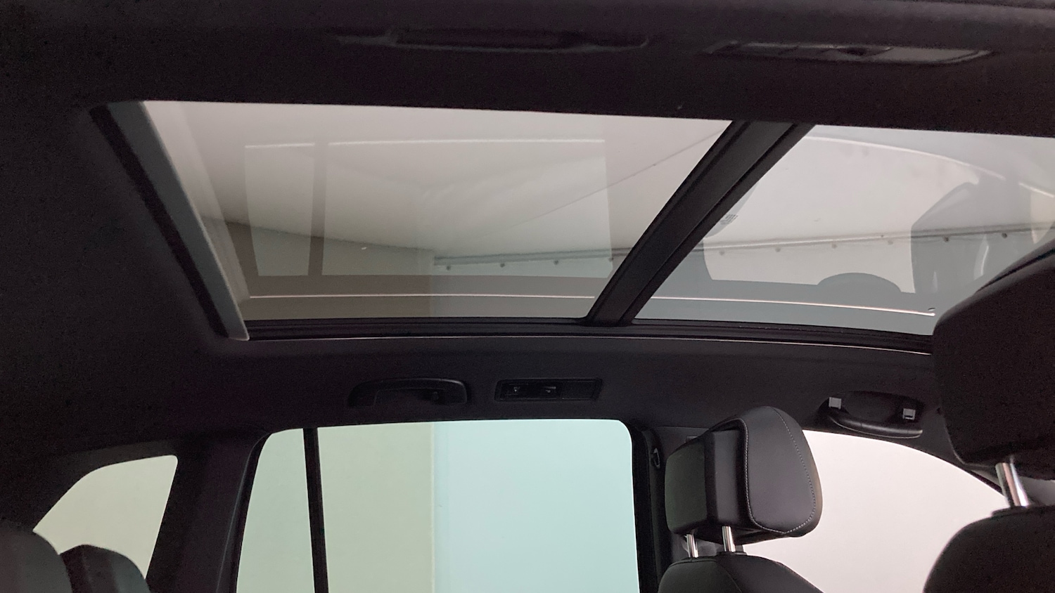 Used Volkswagen Tiguan 2018 for sale - 77026021: Photo 35