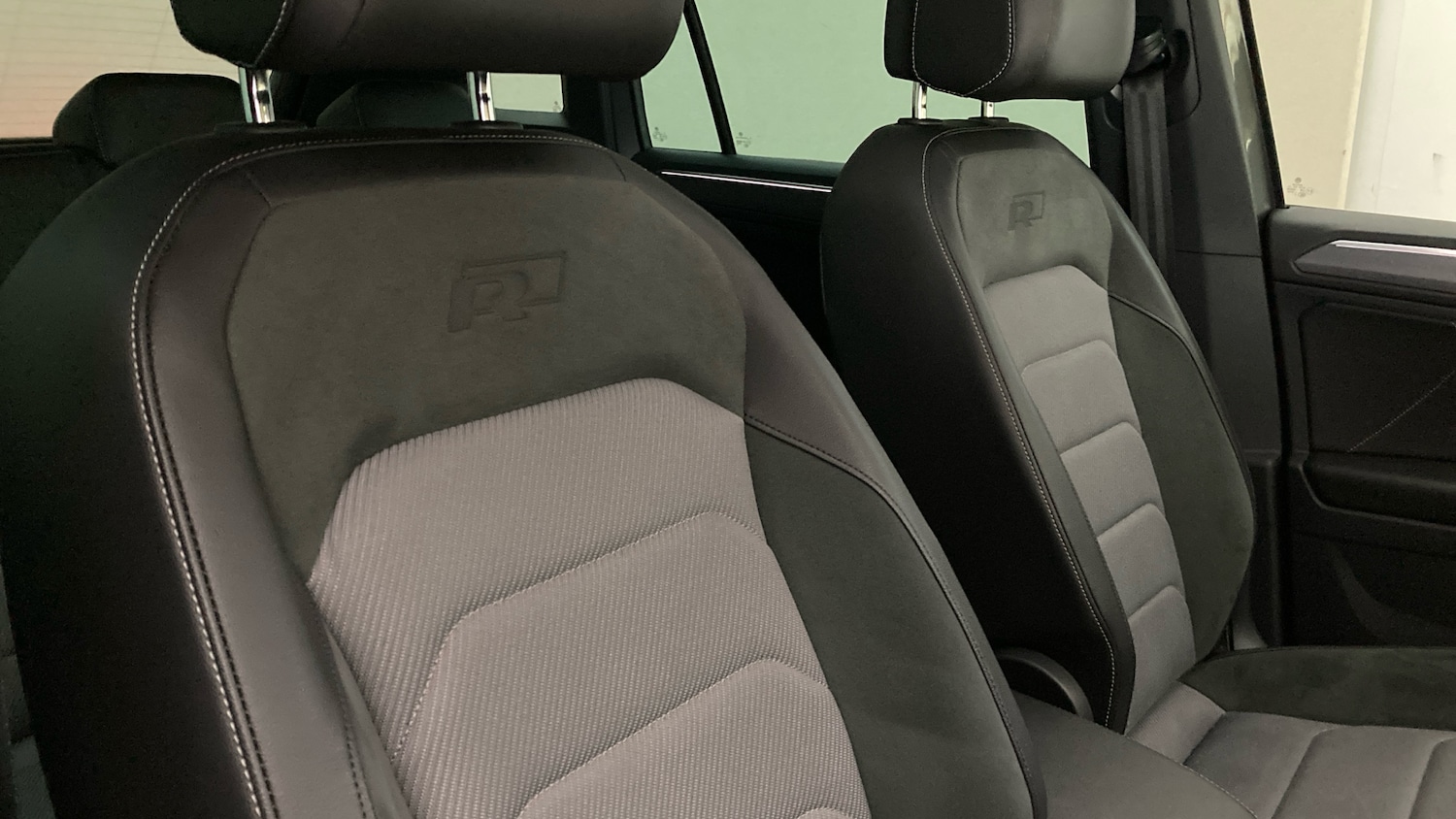 Used Volkswagen Tiguan 2018 for sale - 77026021: Photo 37