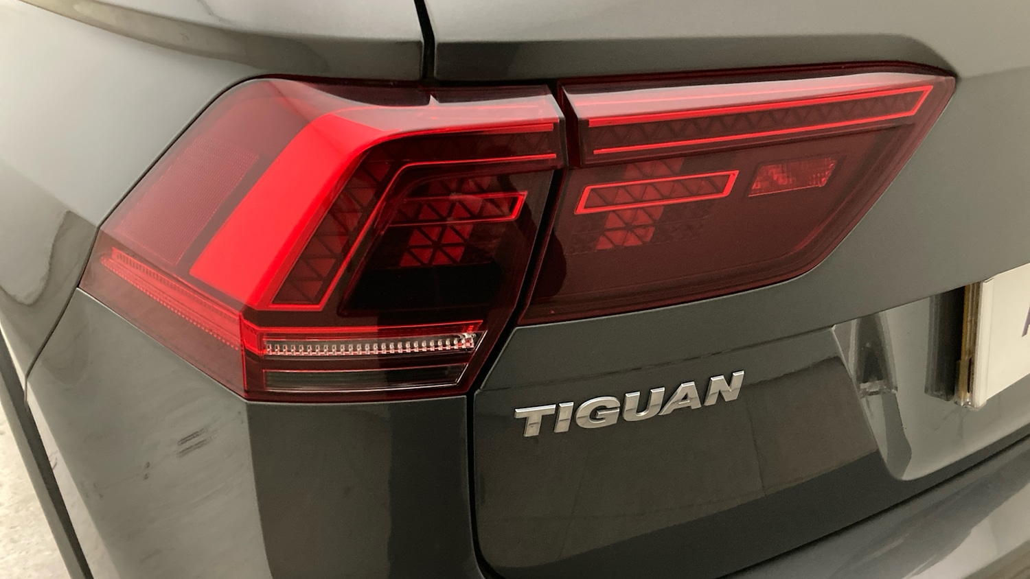 Used Volkswagen Tiguan 2018 for sale - 77026021: Photo 41