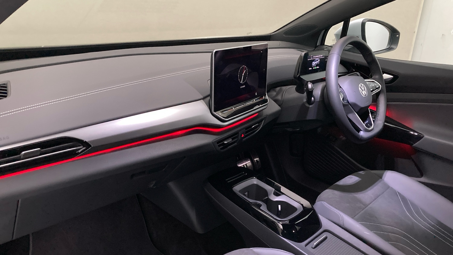 Used Volkswagen ID.4 2025 for sale - 77034212: Photo 2