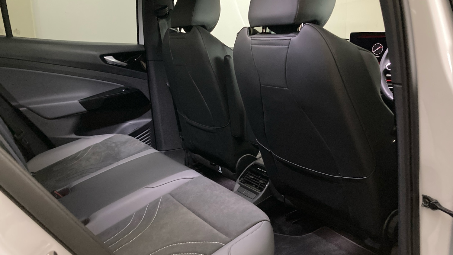 Used Volkswagen ID.4 2025 for sale - 77034212: Photo 36