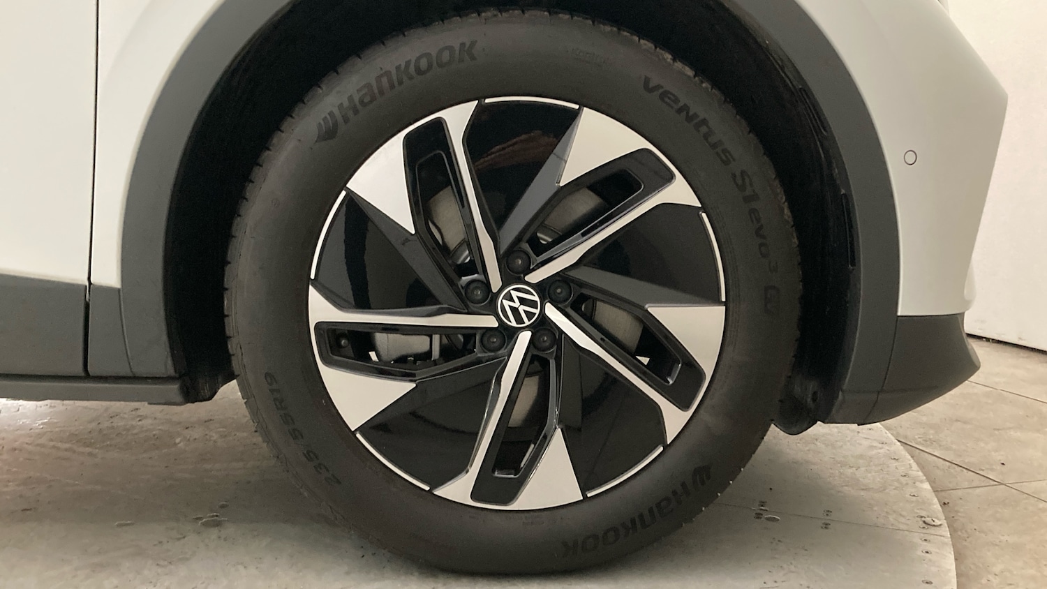 Used Volkswagen ID.4 2025 for sale - 77034212: Photo 5