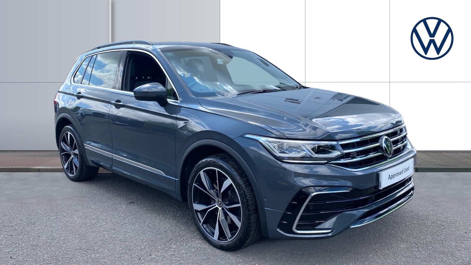 Used Volkswagen Tiguan 2023 for sale - 76687066: Photo 1