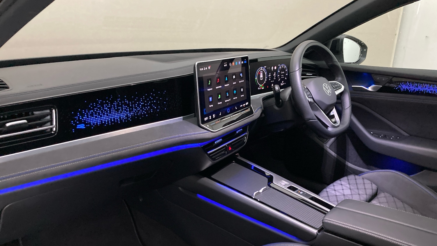 Used Volkswagen Passat 2025 for sale - 77487035: Photo 2