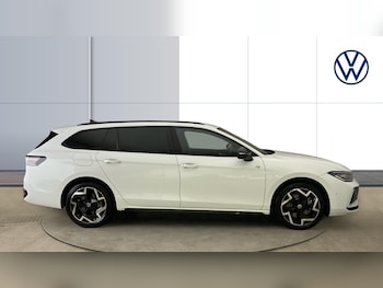 Used Volkswagen Passat 2025 for sale - 77487035: Photo