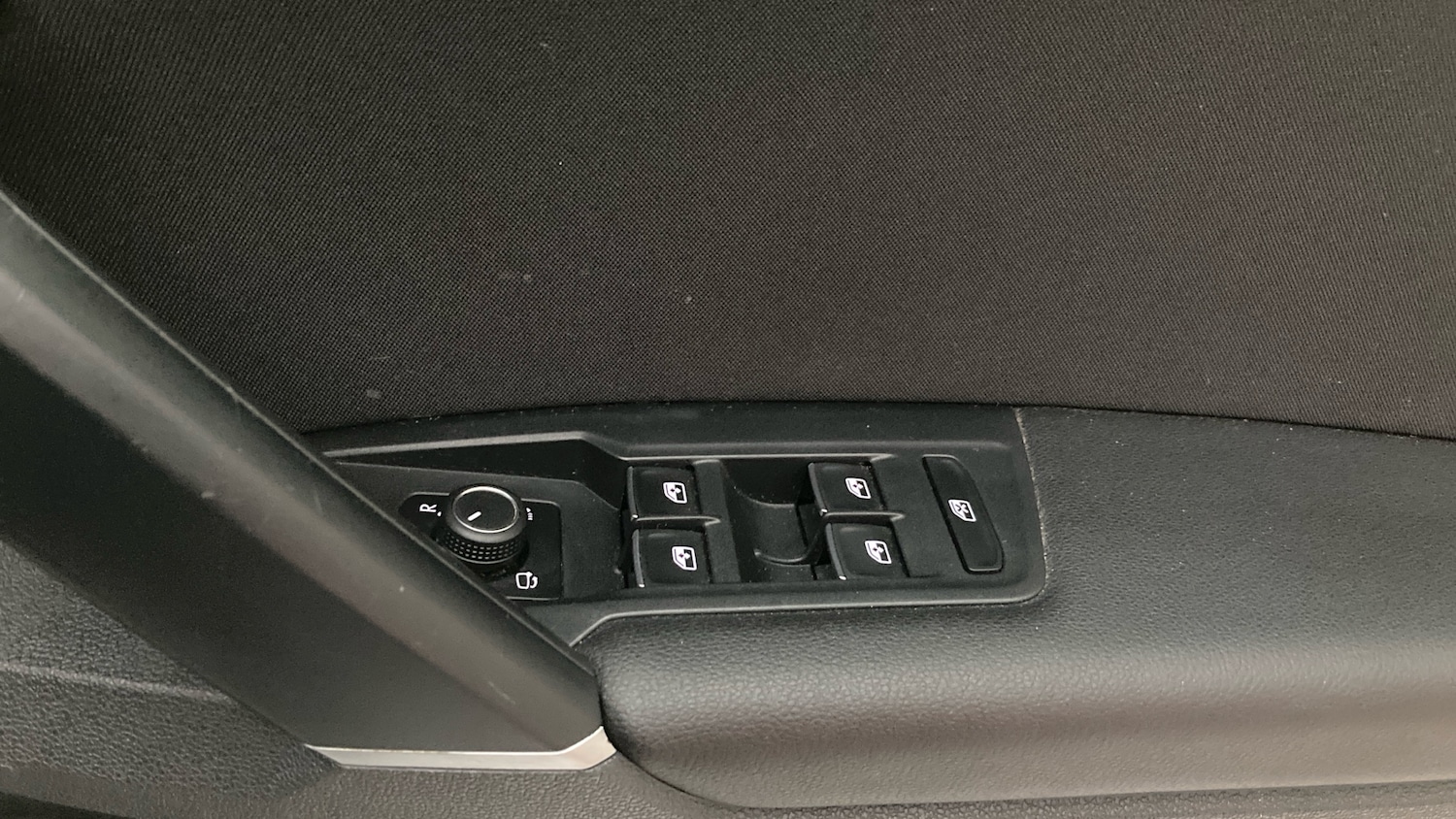 Used Volkswagen Tiguan 2016 for sale - 77605141: Photo 26