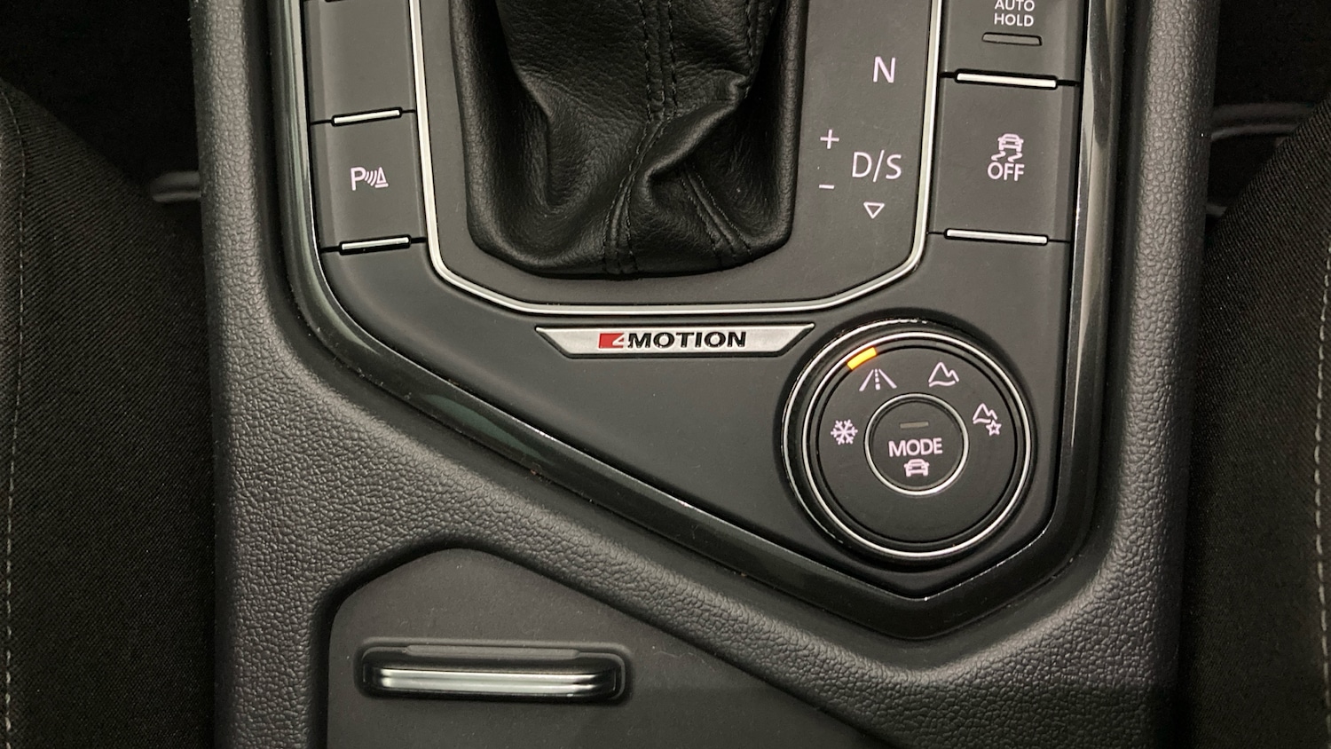 Used Volkswagen Tiguan 2016 for sale - 77605141: Photo 28