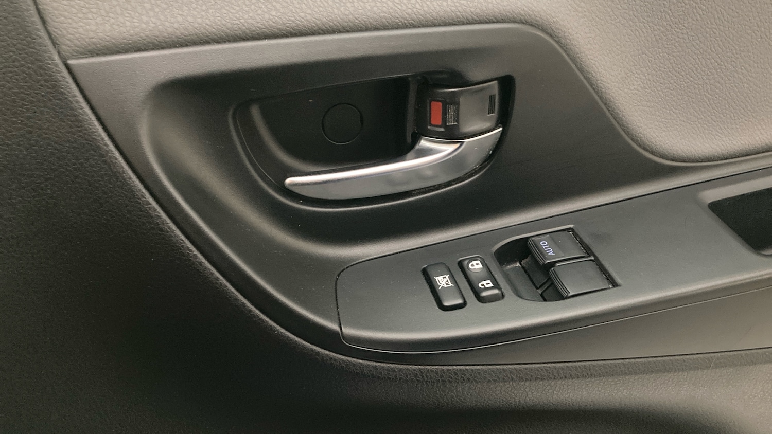 Used Toyota Yaris 2018 for sale - 78106171: Photo 26