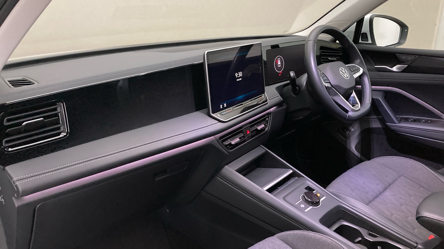 Used Volkswagen Tiguan 2024 for sale - 77516311: Photo 2