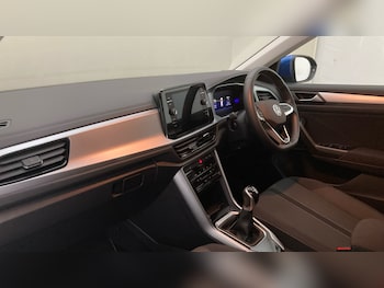 Used Volkswagen T-Roc 2023 for sale - 79137570: Photo