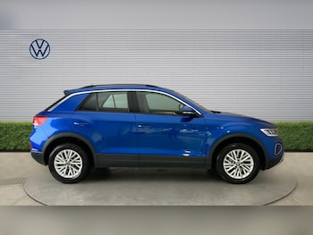 Used Volkswagen T-Roc 2023 for sale - 79137570: Photo