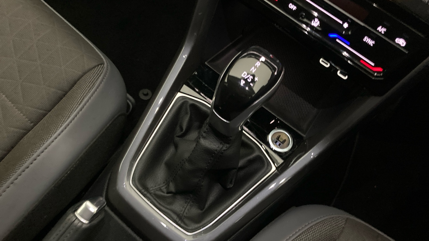 Used Volkswagen T-Cross 2023 for sale - 76531310: Photo 14