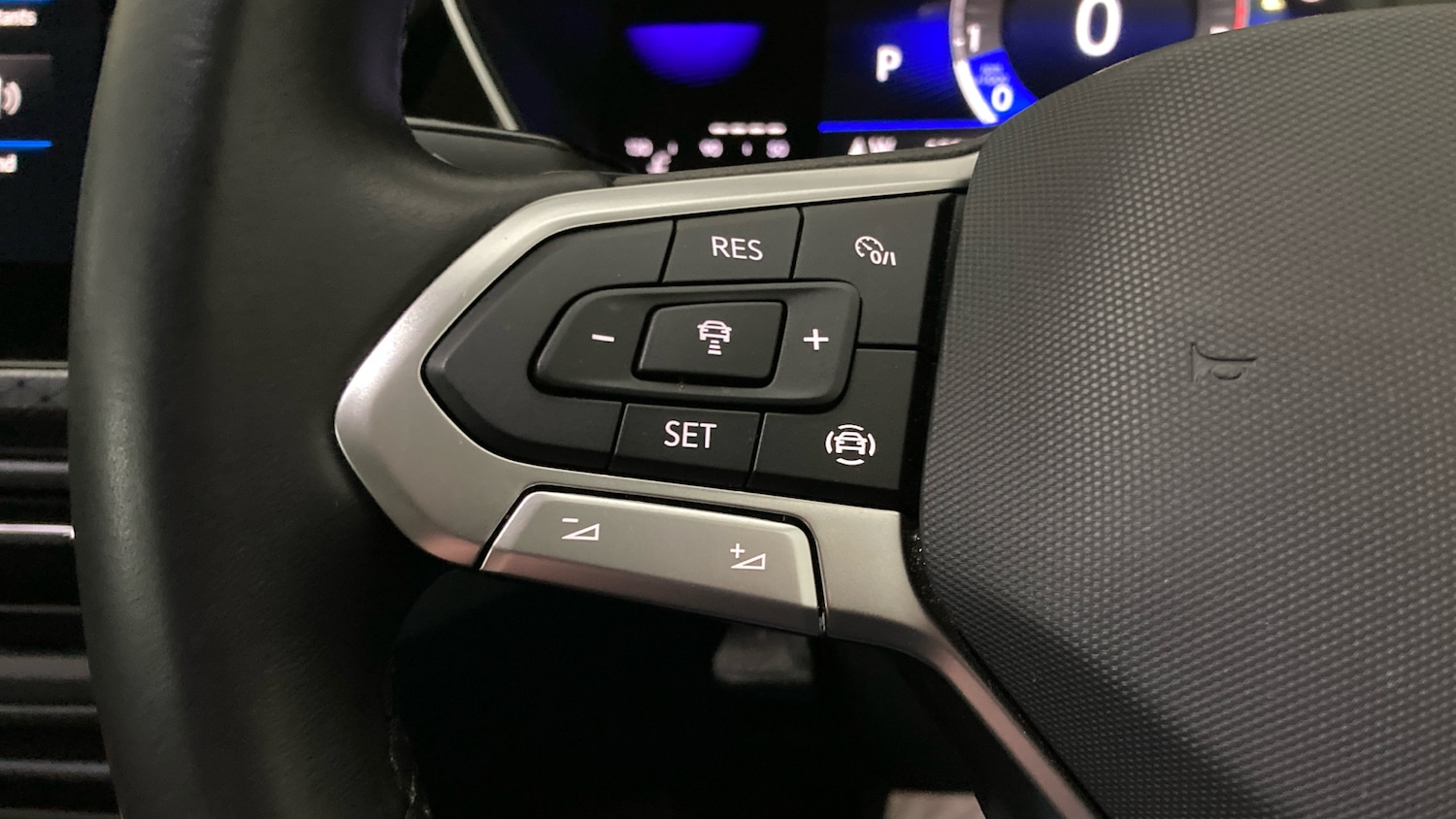 Used Volkswagen T-Cross 2023 for sale - 76531310: Photo 17