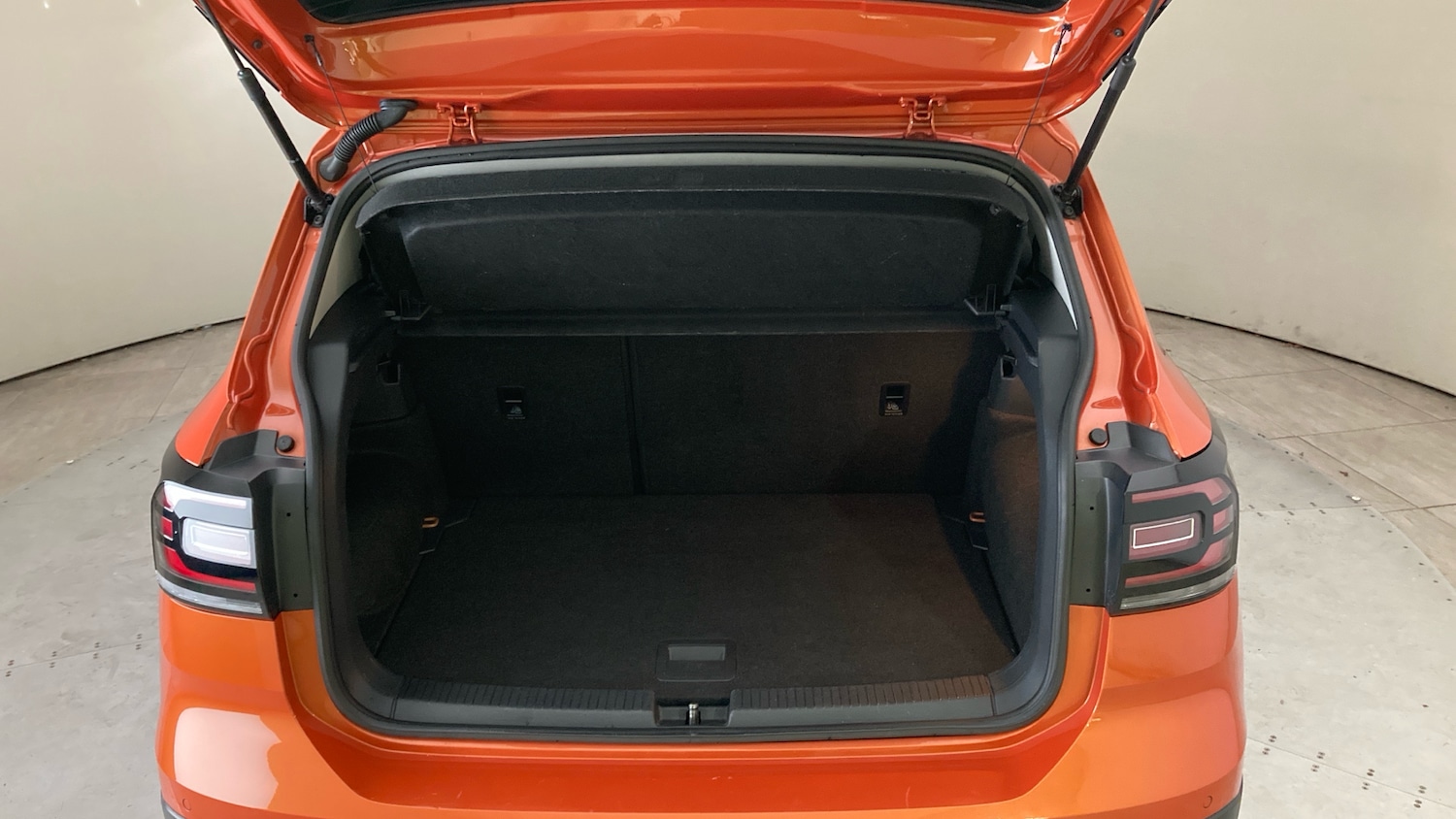 Used Volkswagen T-Cross 2023 for sale - 76531310: Photo 20