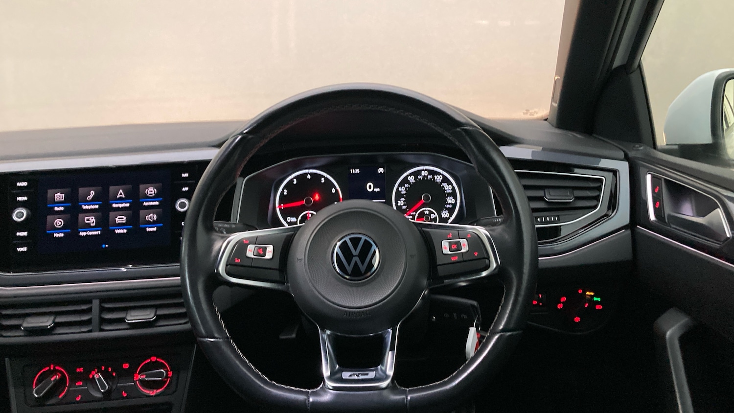 Used Volkswagen Polo 2021 for sale - 76782528: Photo 10