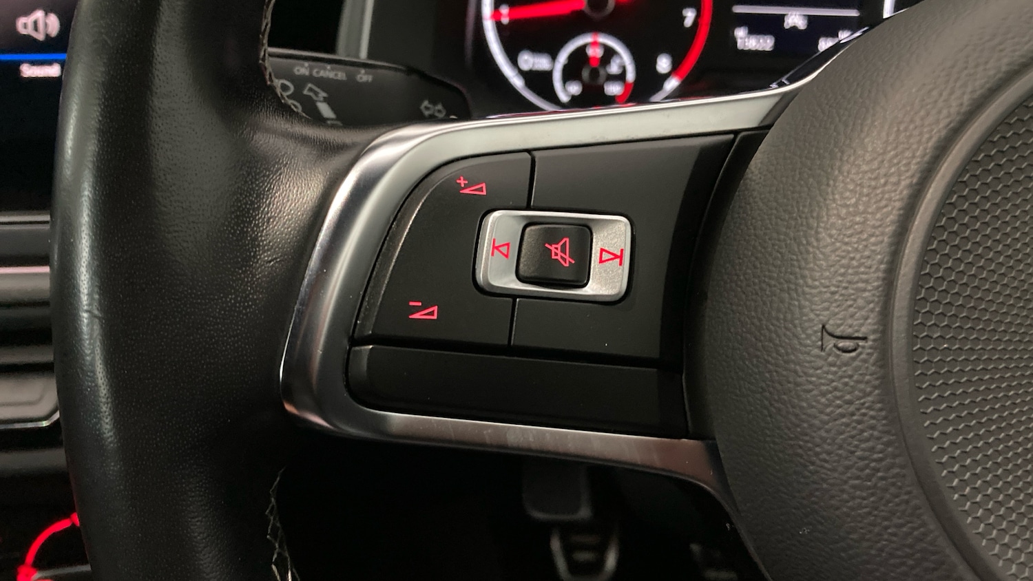 Used Volkswagen Polo 2021 for sale - 76782528: Photo 17