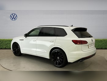 Used Volkswagen Touareg 2023 for sale - 79491193: Photo