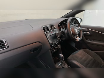 Used Volkswagen Polo 2014 for sale - 78353180: Photo