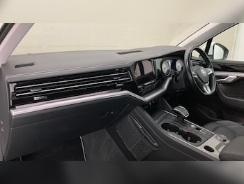 Used Volkswagen Touareg 2019 for sale - 75511467: Photo