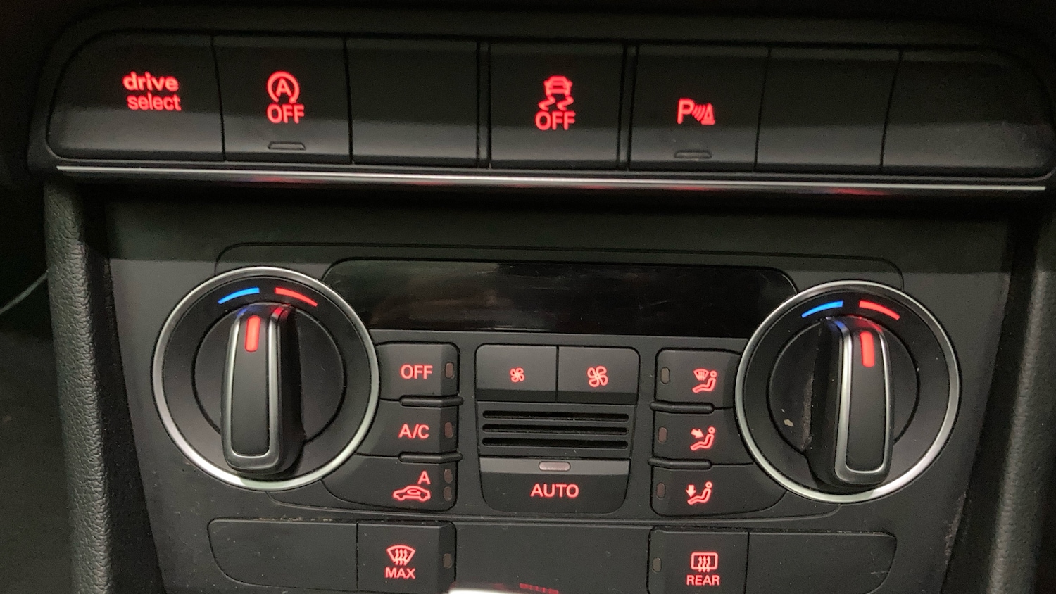 Used Audi Q3 2016 for sale - 76738645: Photo 13