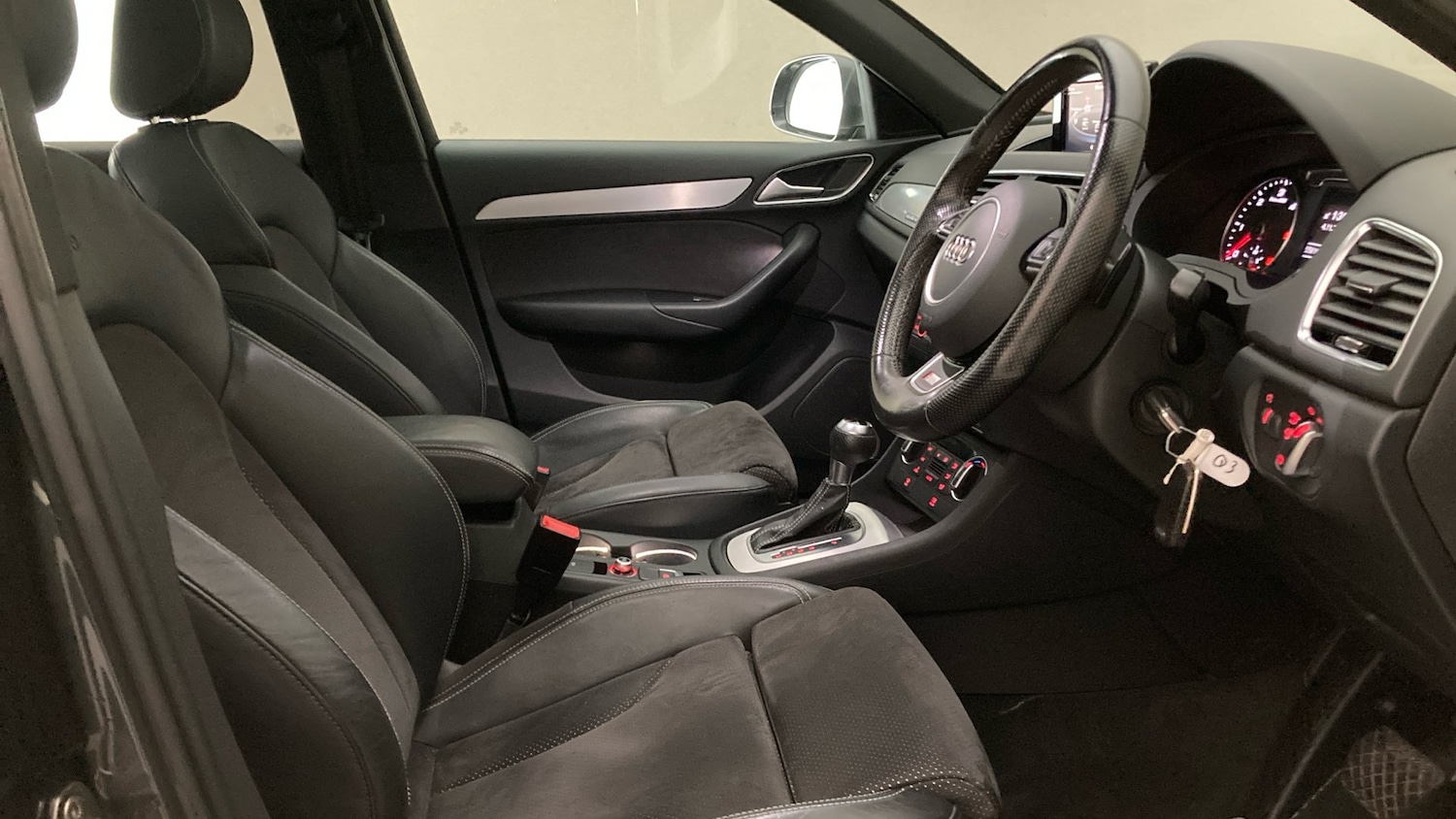 Used Audi Q3 2016 for sale - 76738645: Photo 15