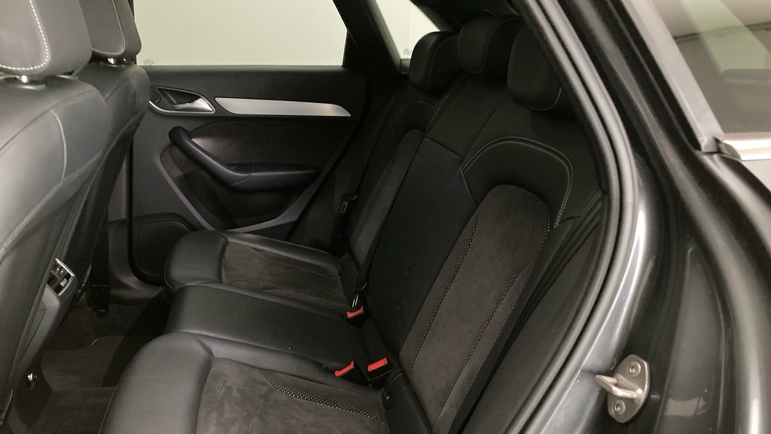 Used Audi Q3 2016 for sale - 76738645: Photo 16