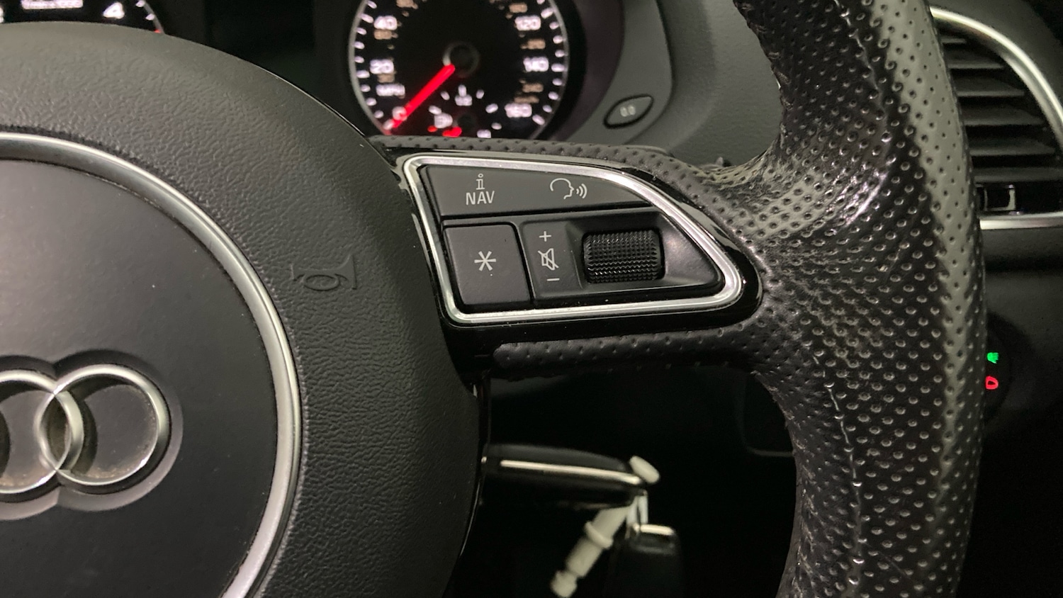 Used Audi Q3 2016 for sale - 76738645: Photo 18