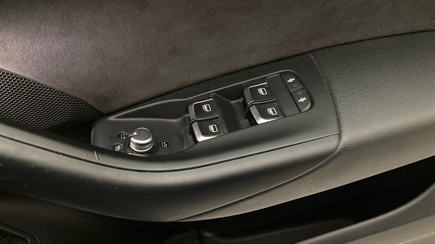 Used Audi Q3 2016 for sale - 76738645: Photo 26