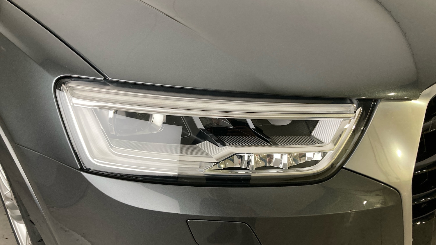 Used Audi Q3 2016 for sale - 76738645: Photo 31