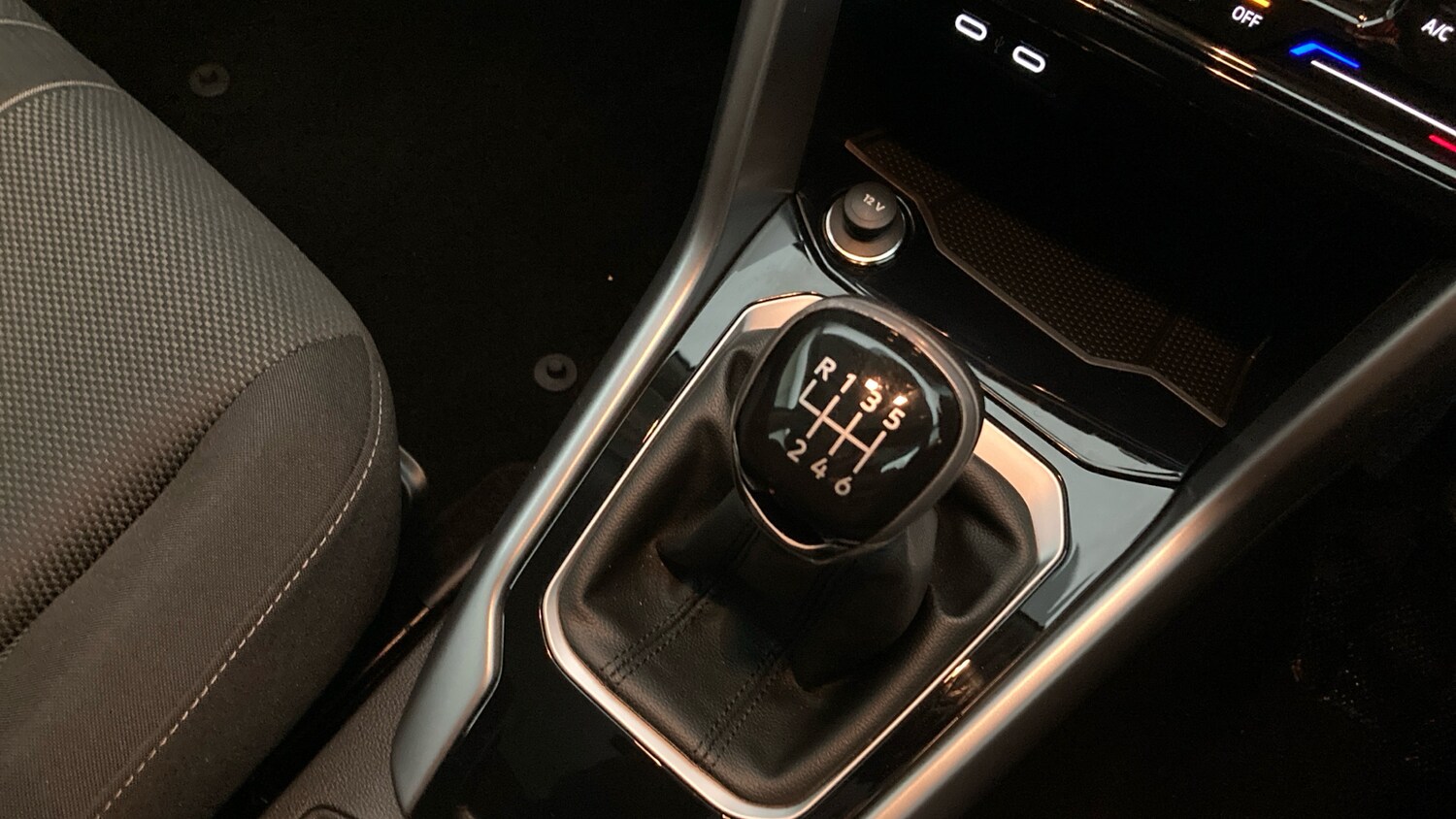 Used Volkswagen T-Roc 2023 for sale - 78092576: Photo 14