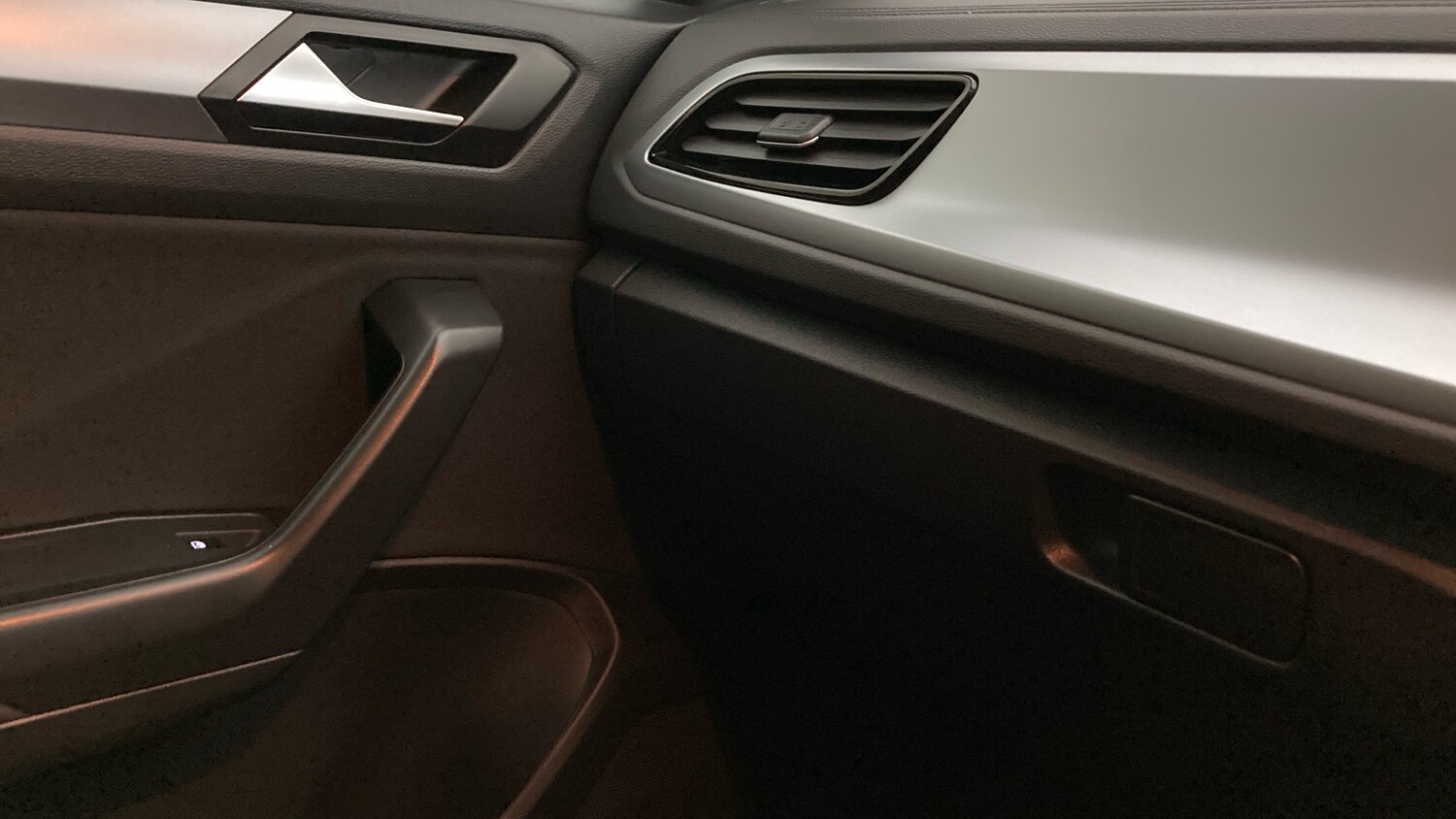 Used Volkswagen T-Roc 2023 for sale - 78092576: Photo 32