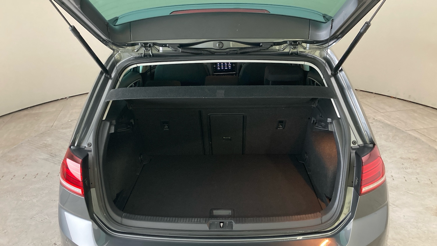 Used Volkswagen Golf 2019 for sale - 77592634: Photo 20