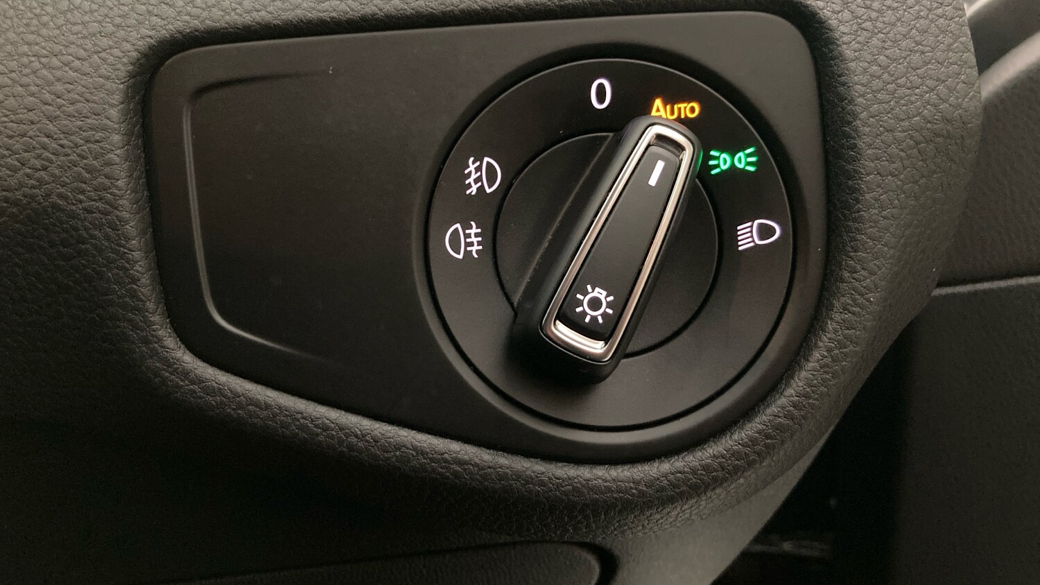 Used Volkswagen Golf 2019 for sale - 77592634: Photo 28