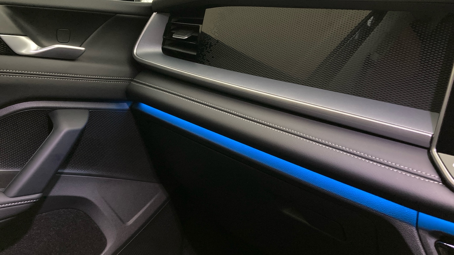 Used Volkswagen Touran 2025 for sale - 77370498: Photo 36