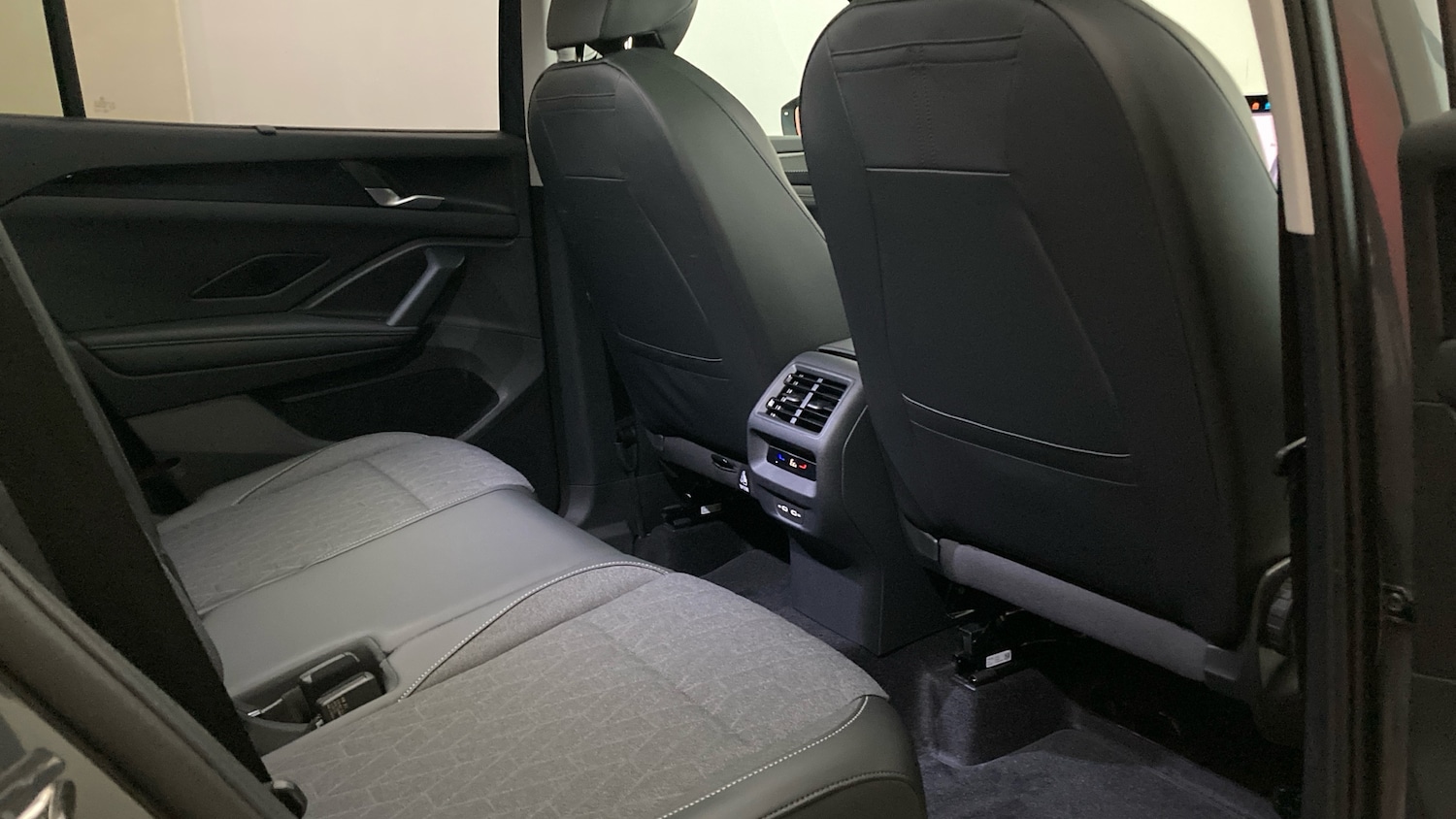 Used Volkswagen Touran 2025 for sale - 77370498: Photo 38