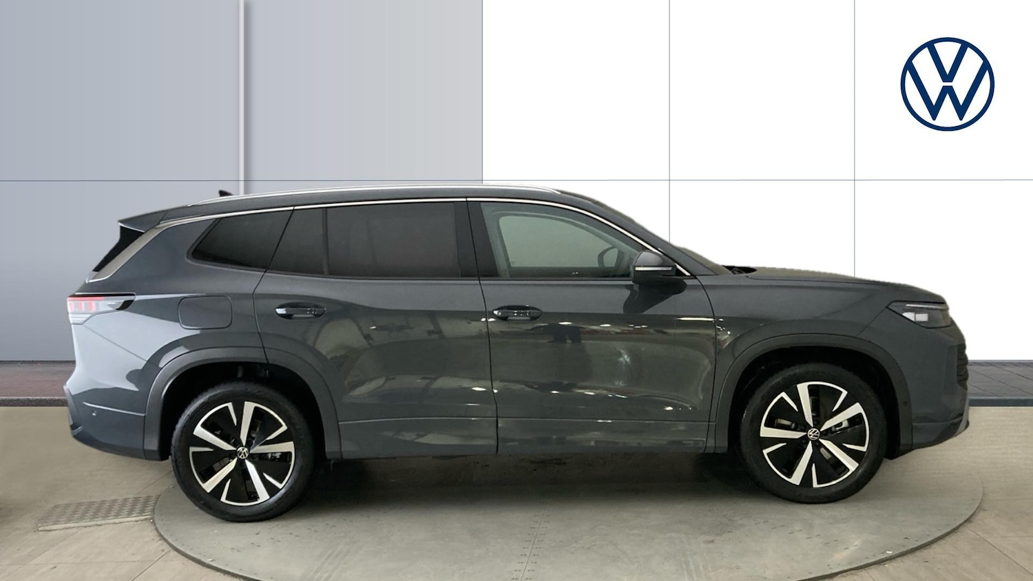 Used Volkswagen Touran 2025 for sale - 77370498: Photo 4